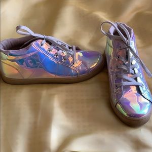 Iridescent sneakers 💜